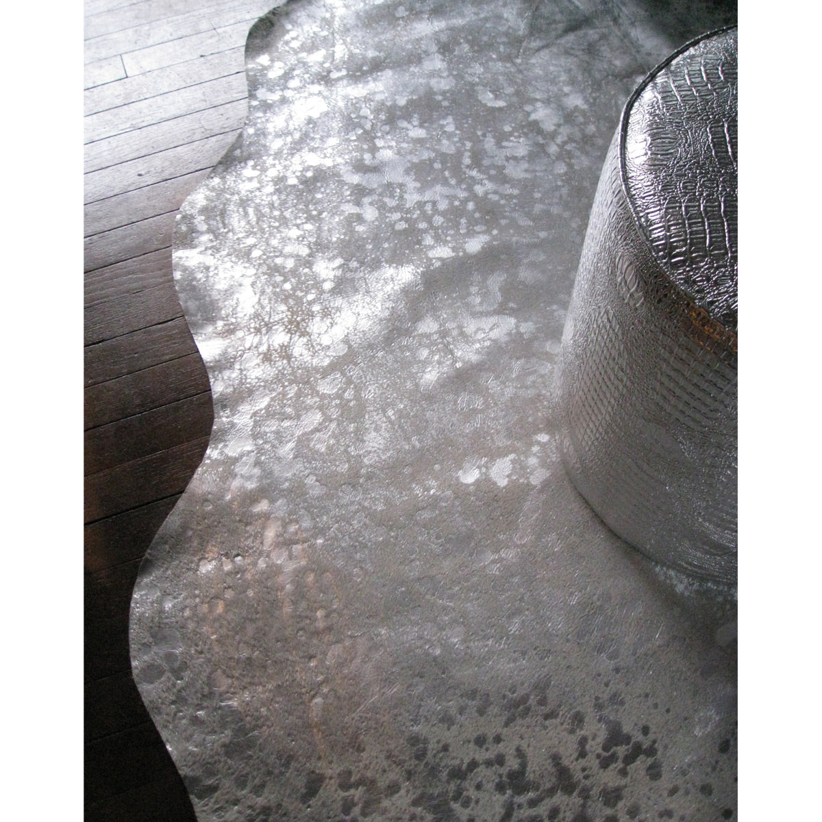 6' X 7' Black And Silver Cowhide Animal Print Area Rug