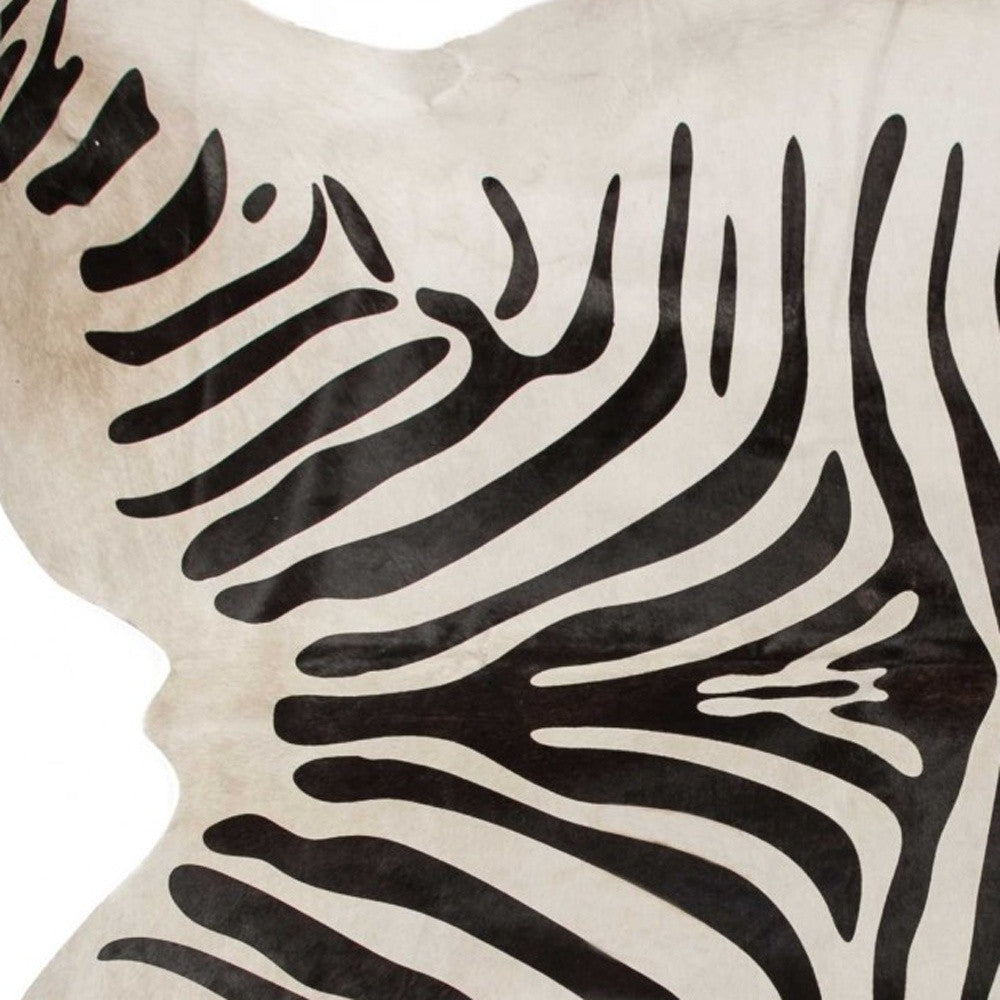 6' X 7' Off White Natural Cowhide Area Rug