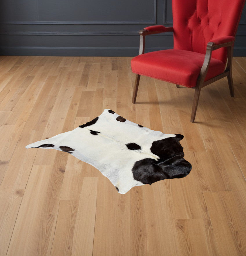 2' X 3' White And Black Calfskin - Area Rug