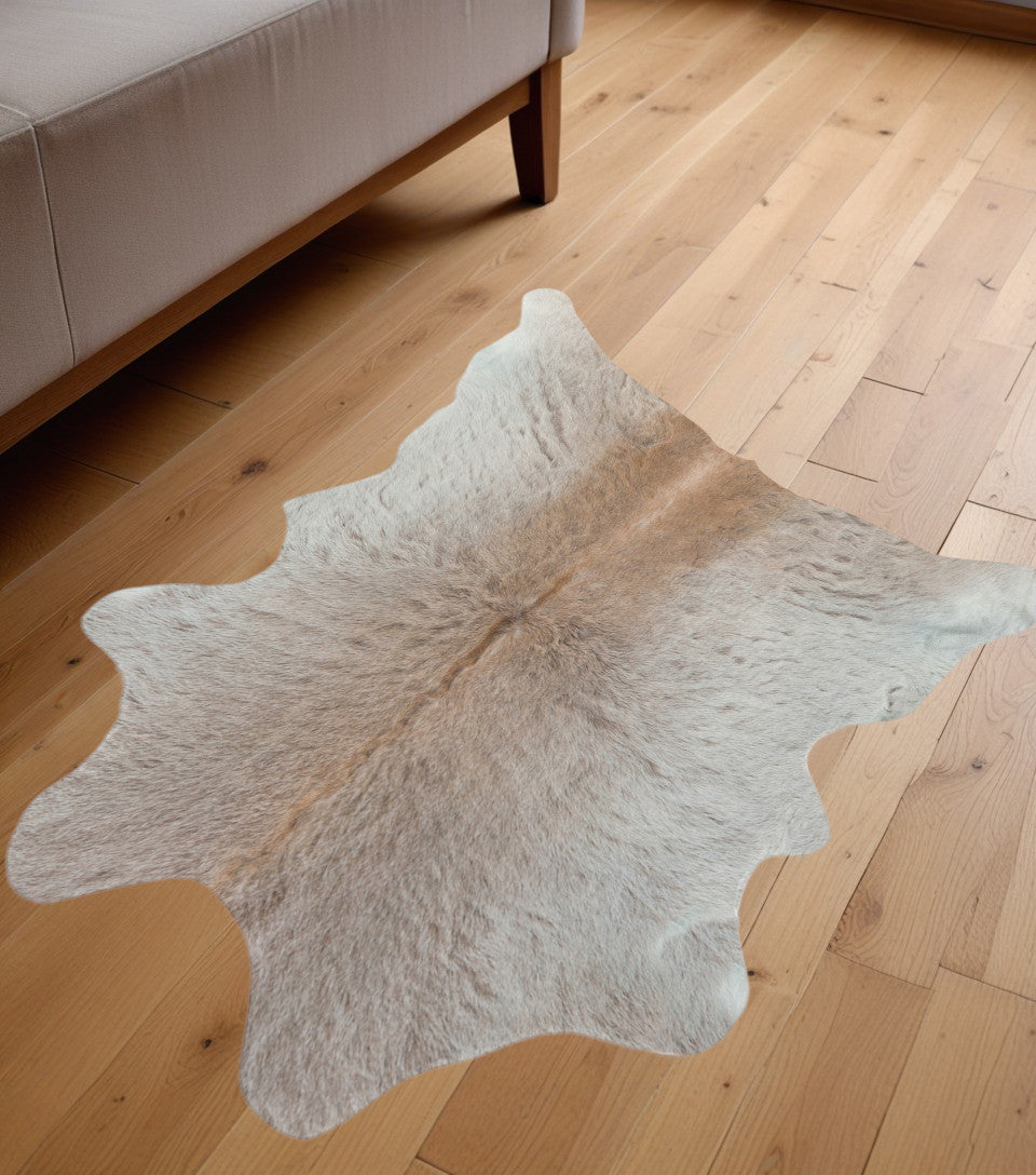 2' X 3' White And Black Calfskin - Area Rug