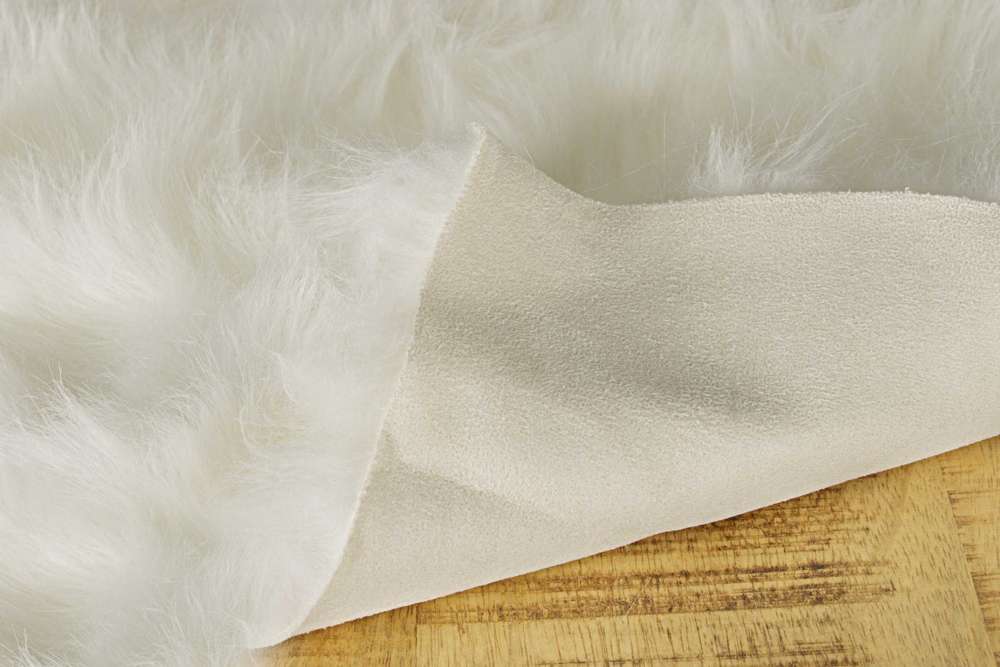 6' Off White Faux Sheepskin Flokati Area Rug