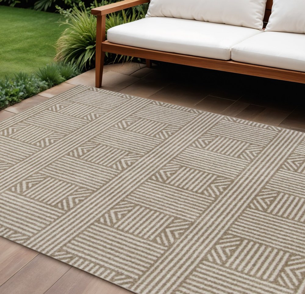 2' X 3' Beige and Ivory Geometric Indoor Outdoor Area Rug