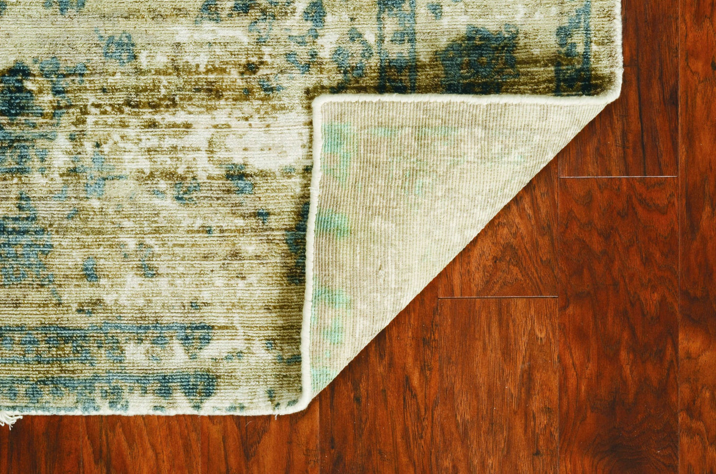 5' X 7' Beige And Blue Floral Medallion Hand Loomed Area Rug