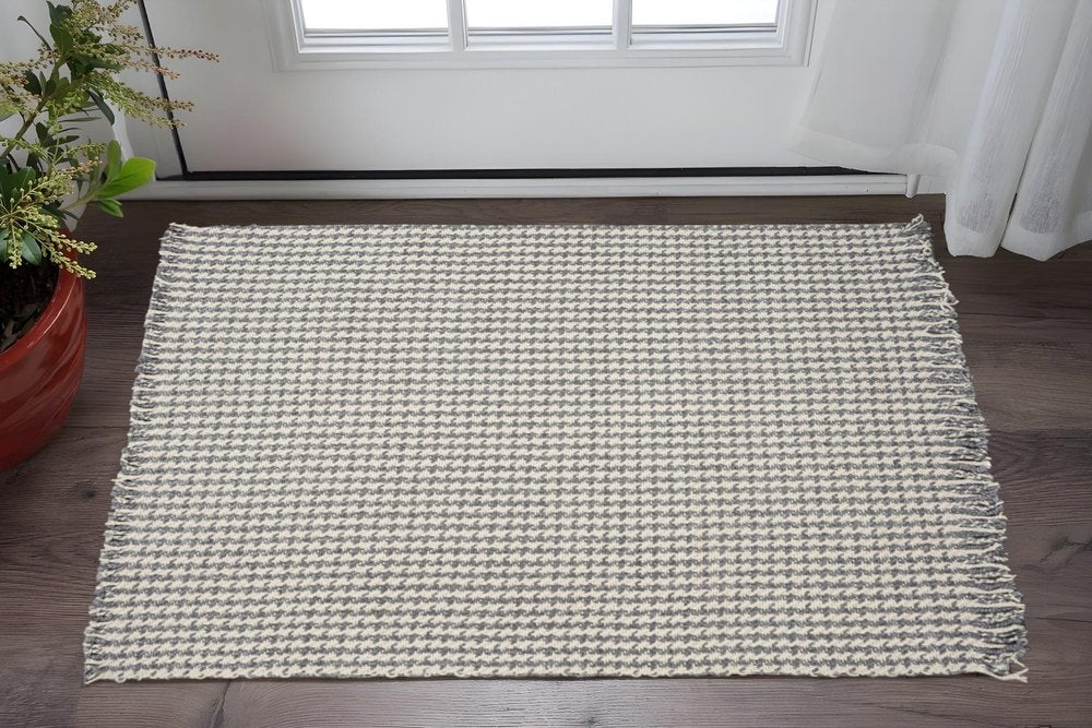 3' X 5' Gray and Ivory Wool Houndstooth Hand Woven Area Rug