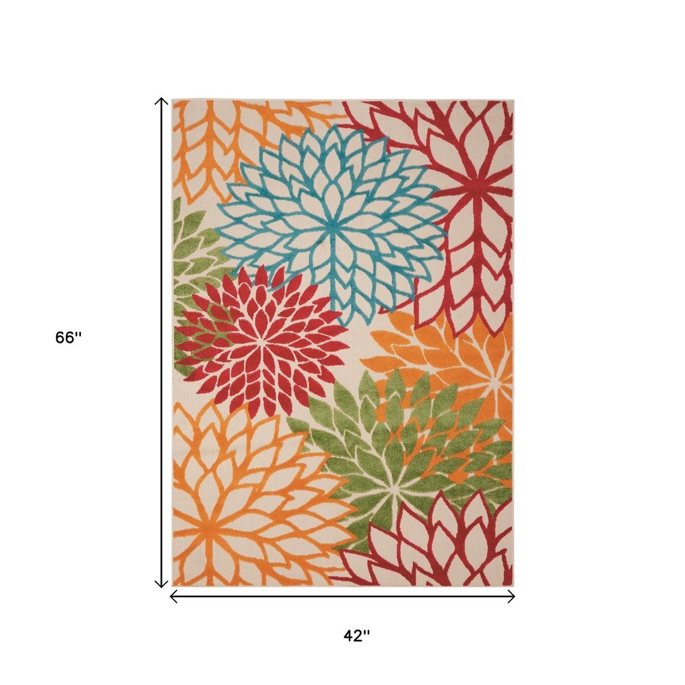 4' X 6' Green And Ivory Floral Indoor Outdoor Area Rug