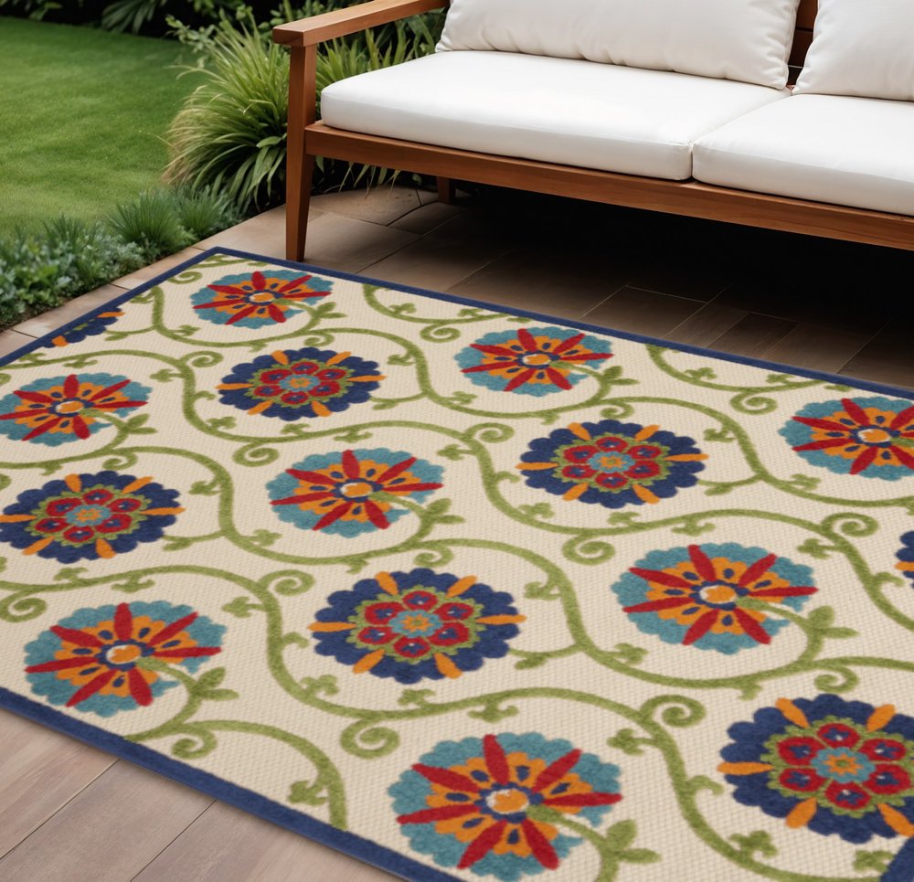 6' X 9' Ivory And Blue Indoor Outdoor Area Rug