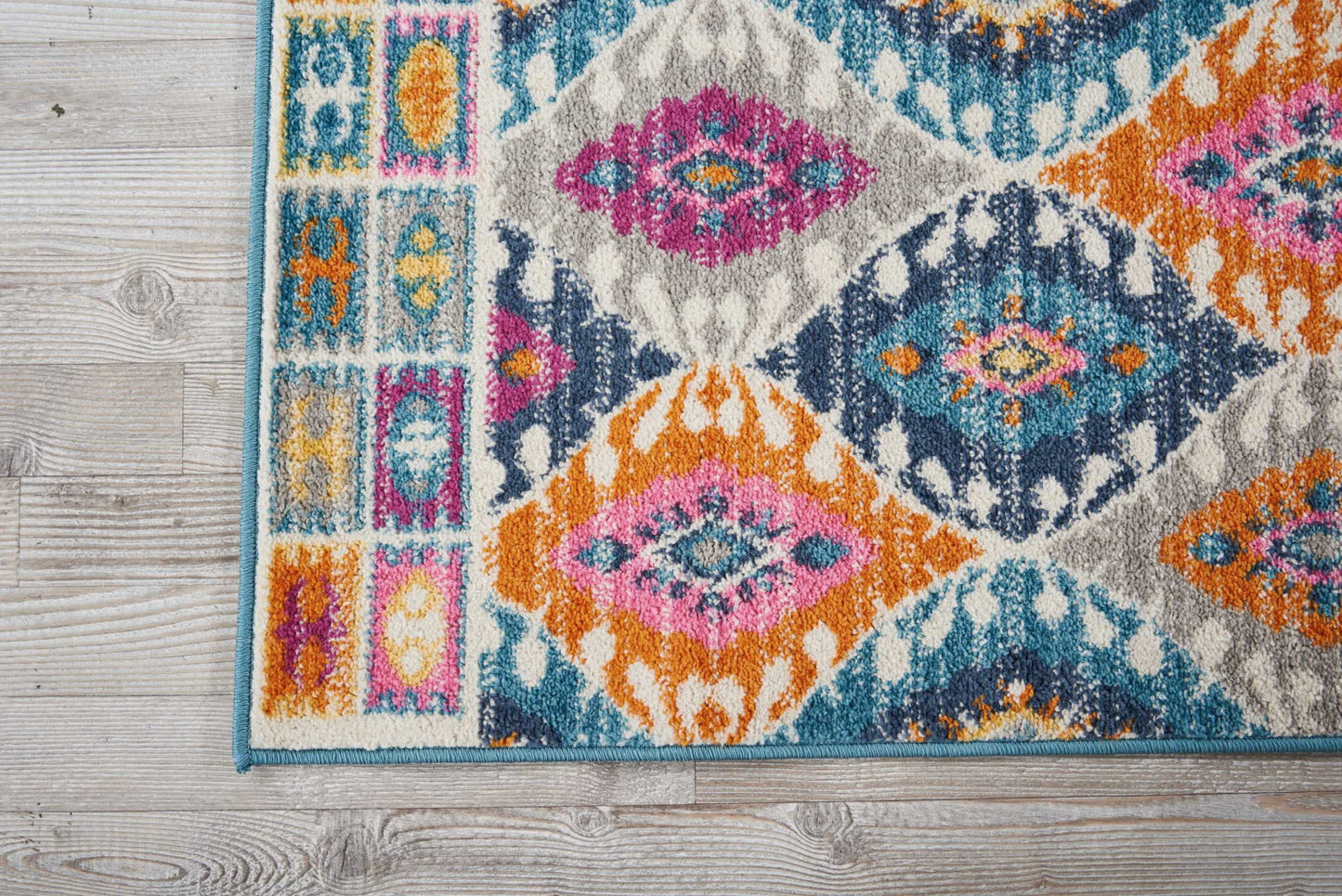 2' X 3' Ivory And Blue Ogee Distressed Area Rug