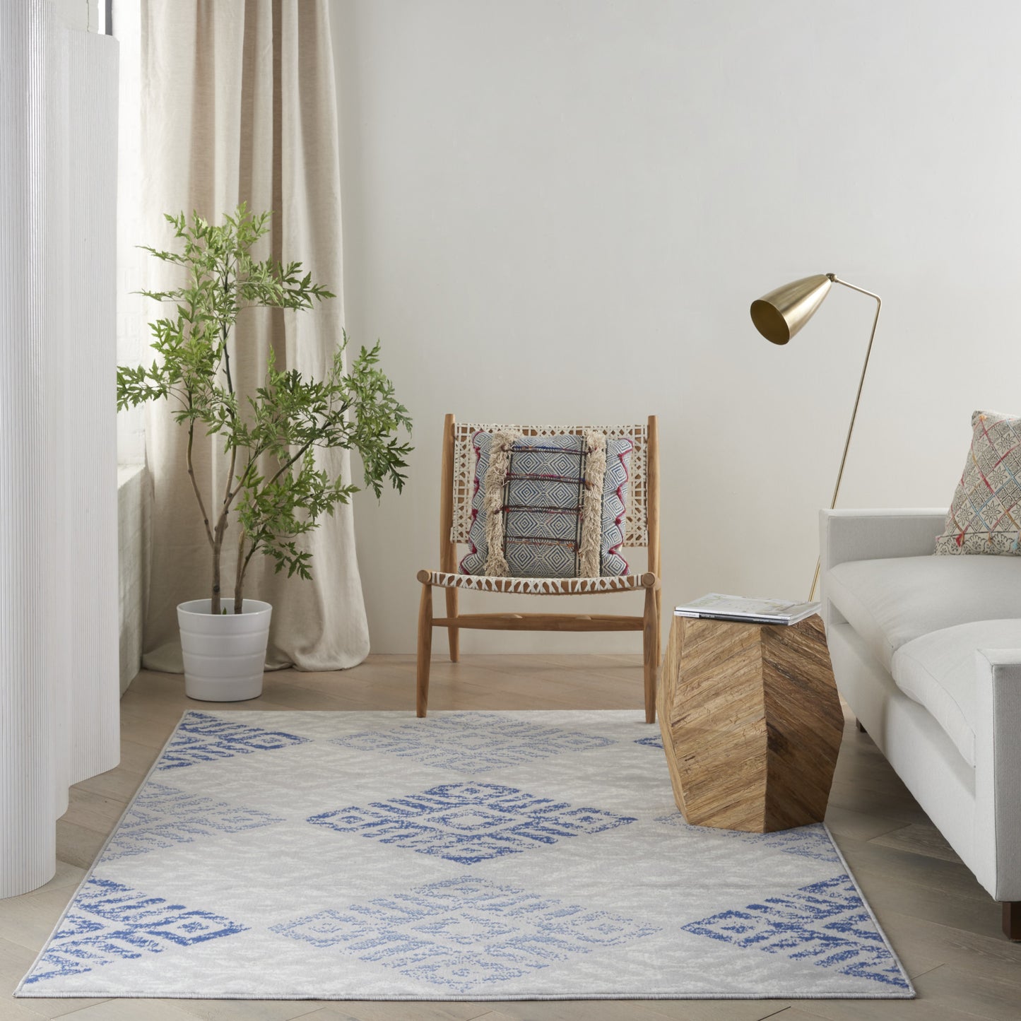 4' X 6' Blue And Gray Geometric Area Rug