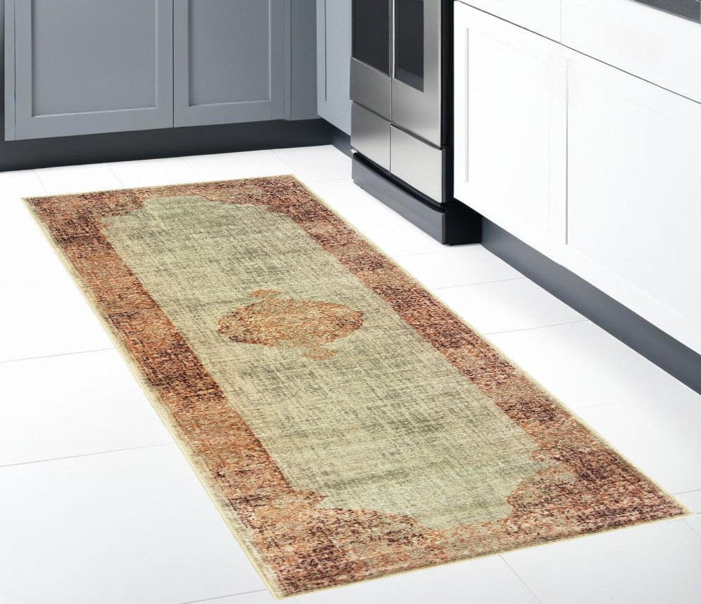 4' X 6' Ivory And Pink Medallion Area Rug