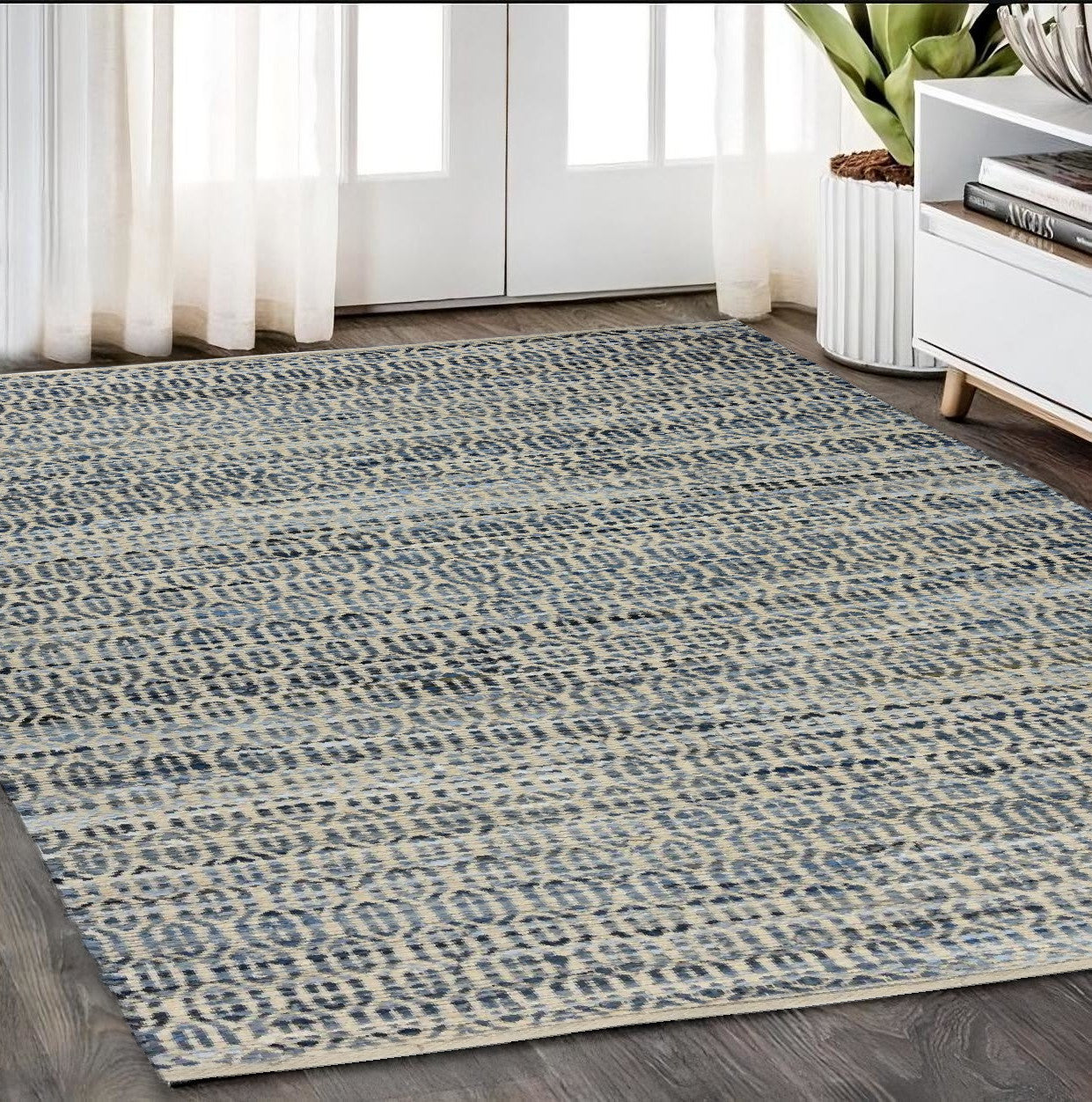 2' X 3' Blue And Gray Ogee Scatter Rug