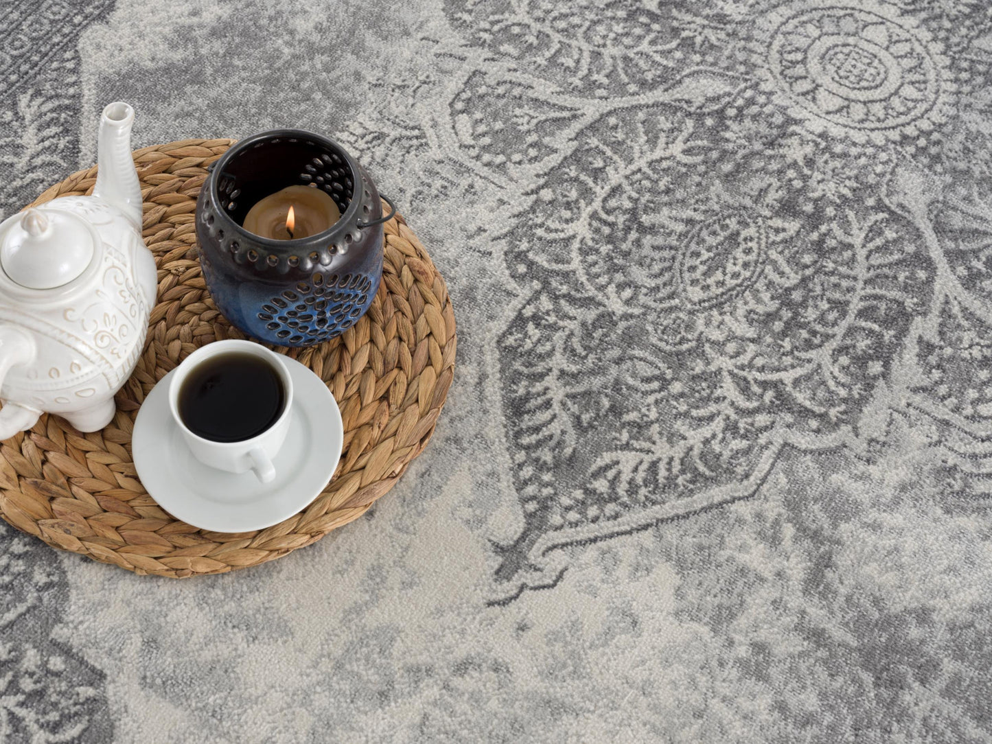 2' X 5' Gray Distressed Medallion Area Rug