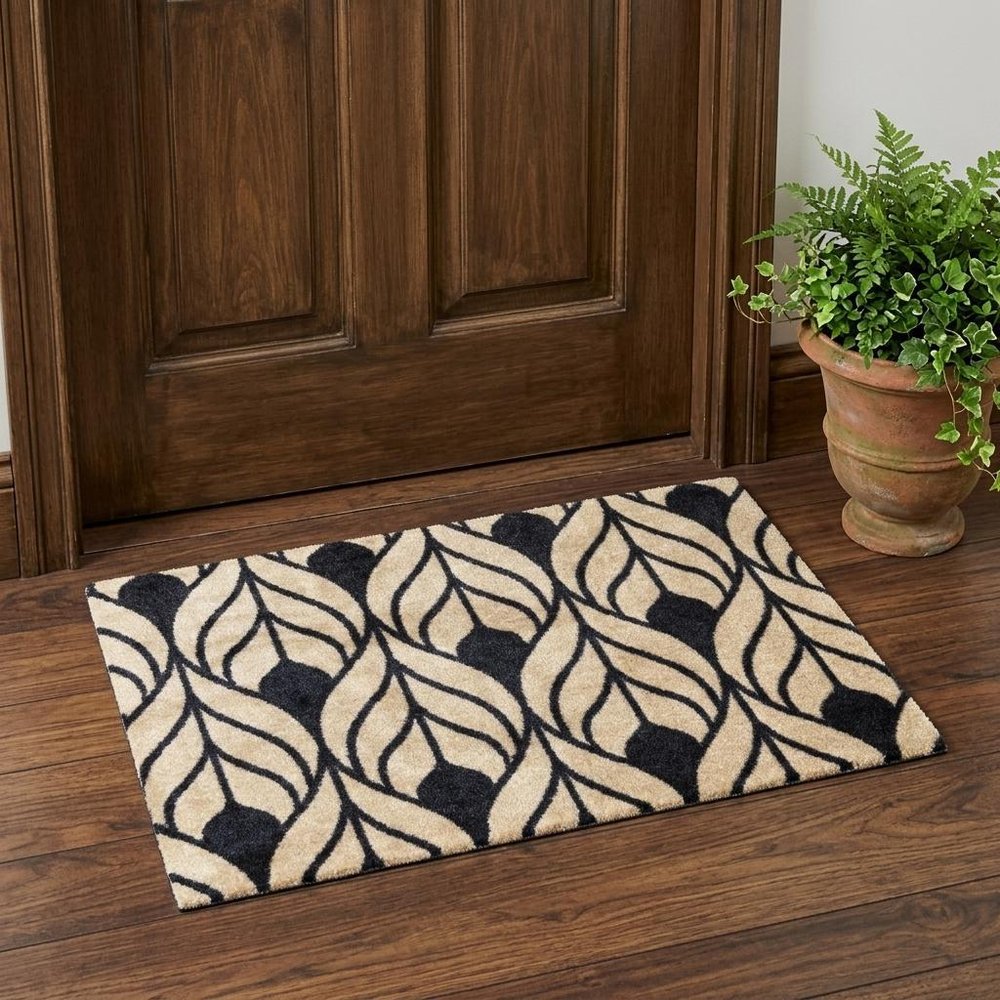 2' X 3' Graphite and Tan Abstract Leaves Washable Floor Mat