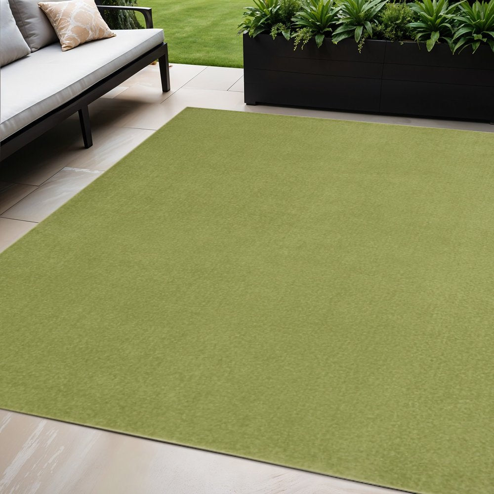 5' X 7' Green Indoor Outdoor Area Rug