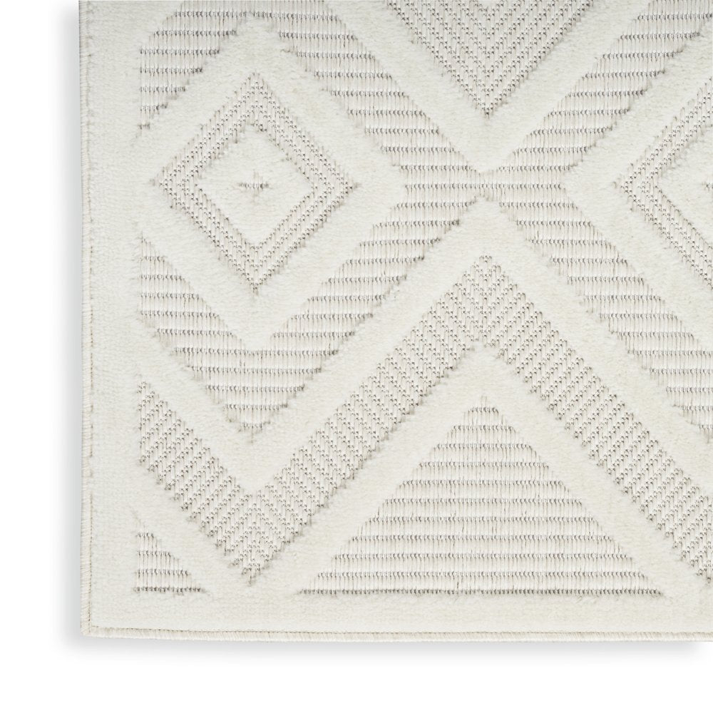 6' X 9' Ivory Indoor Outdoor Area Rug
