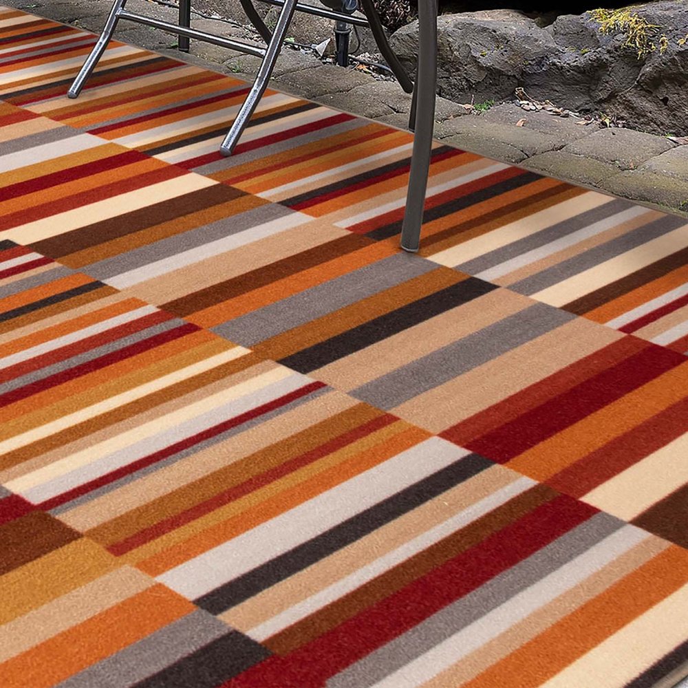 8' X 10' Gray And Ivory Indoor Outdoor Area Rug