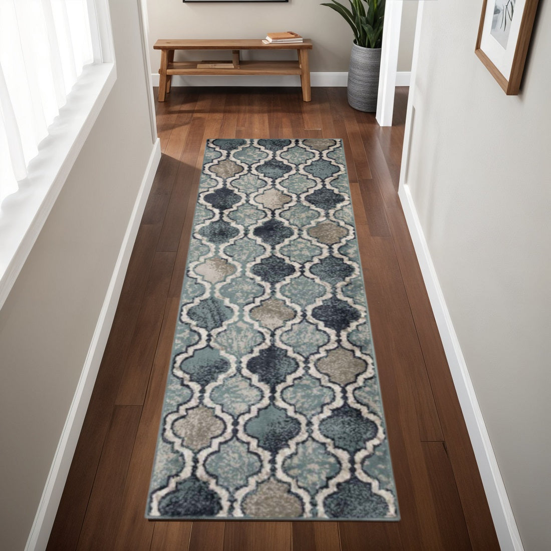 8' Deep Royal Quatrefoil Power Loom Distressed Stain Resistant Runner Rug