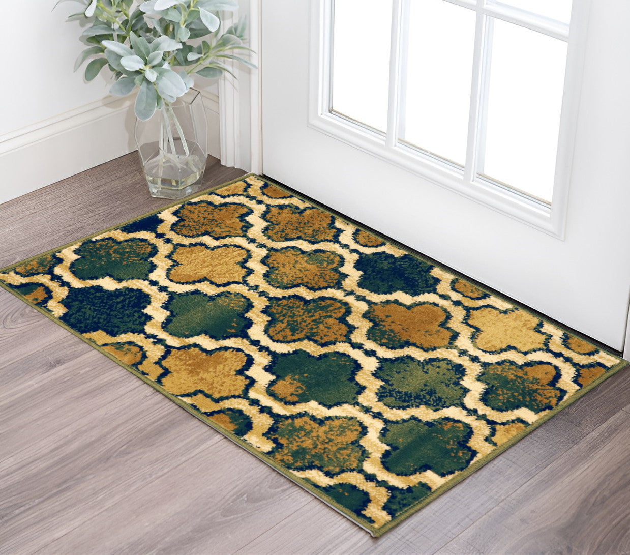 2' X 3' Green Quatrefoil Power Loom Distressed Stain Resistant Area Rug