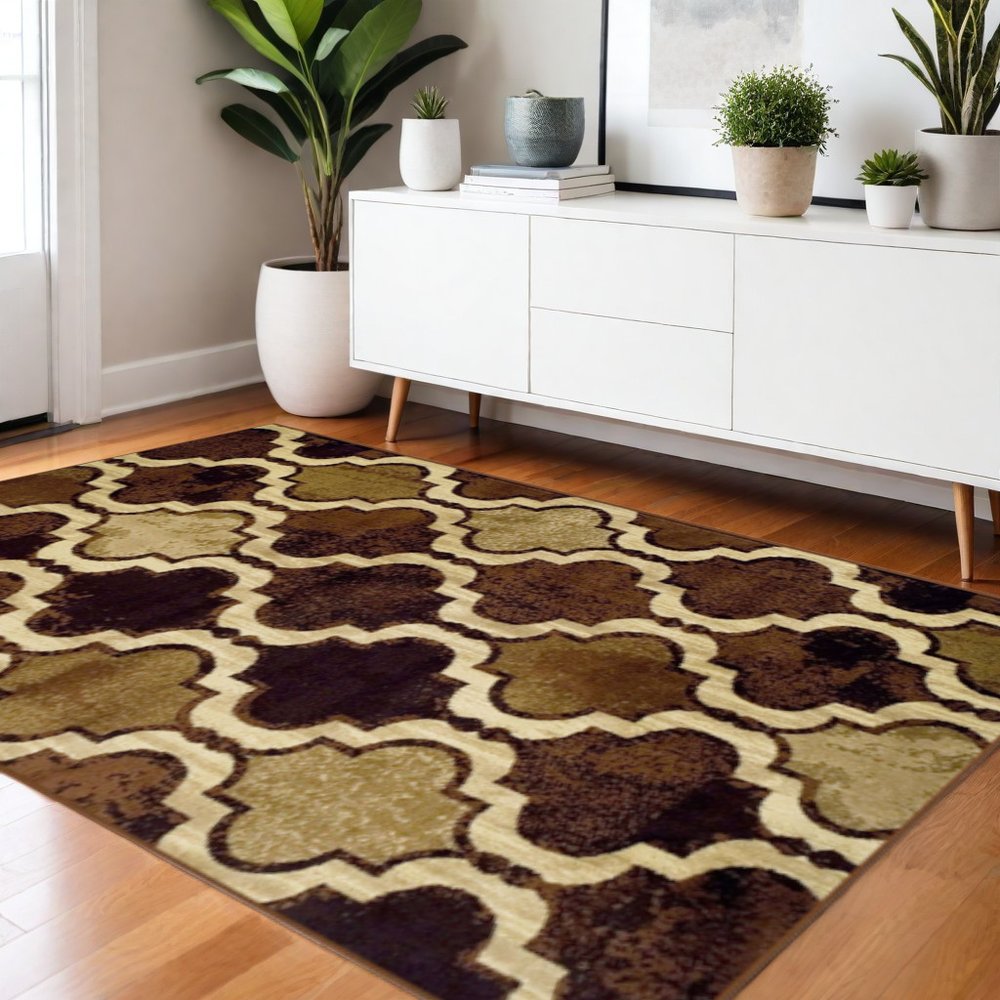 4' X 6' Coffee Beige And Black Quatrefoil Distressed Area Rug
