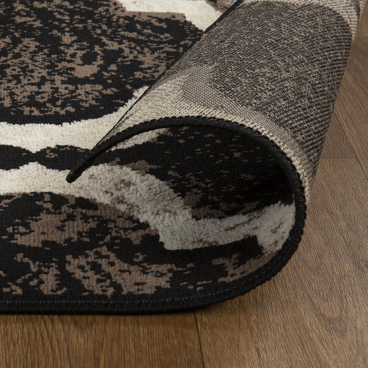 5' Chocolate Quatrefoil Distressed Square Rug