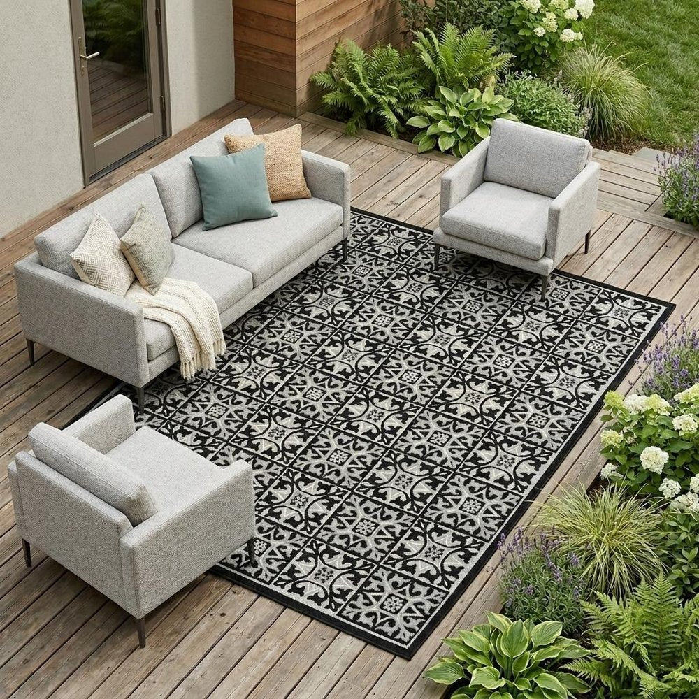 8' X 11' Black and White Geometric Non Skid Indoor Outdoor Area Rug