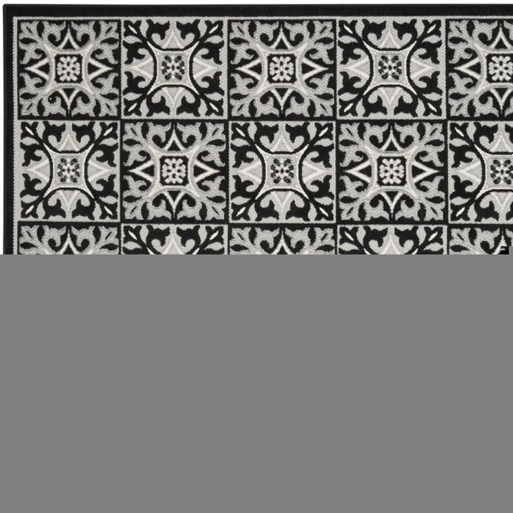 8' X 11' Black and White Geometric Non Skid Indoor Outdoor Area Rug