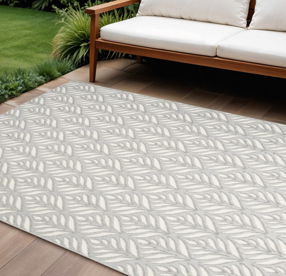 7' X 10' Grey Floral Stain Resistant Non Skid Area Rug