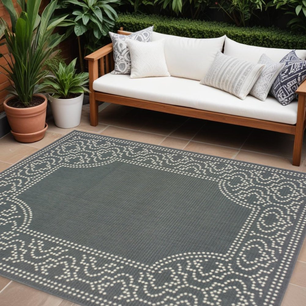 7' X 10' Gray and Ivory Stain Resistant Indoor Outdoor Area Rug