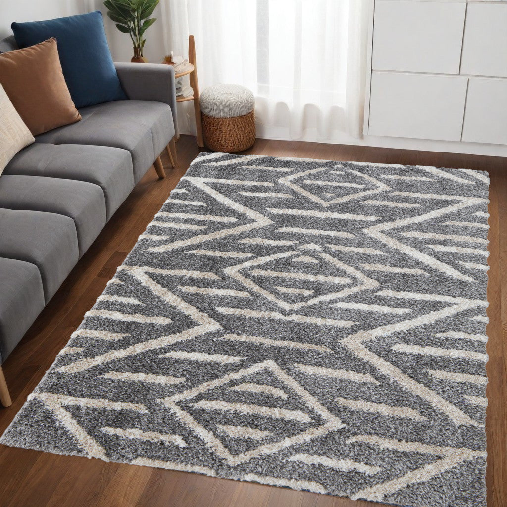 4' X 6' Gray And Ivory Geometric Power Loom Stain Resistant Area Rug