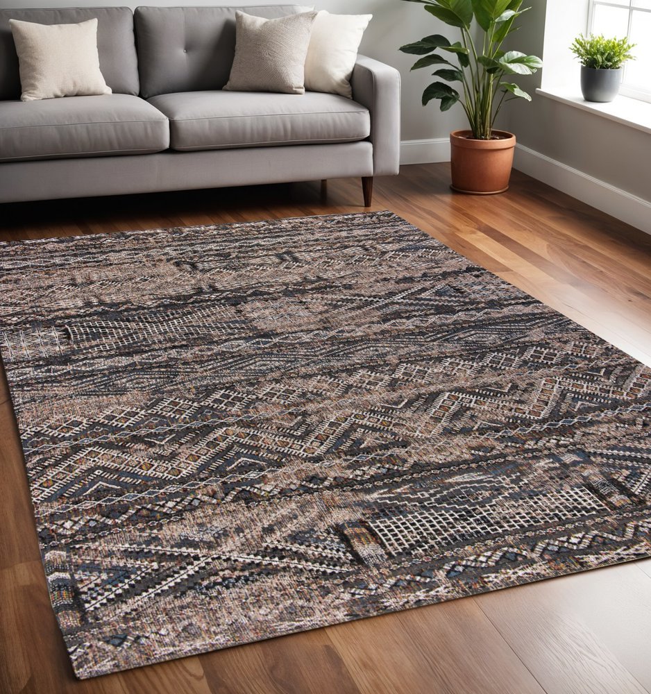 5' X 7' Gray and Beige Oriental Non Skid Area Rug