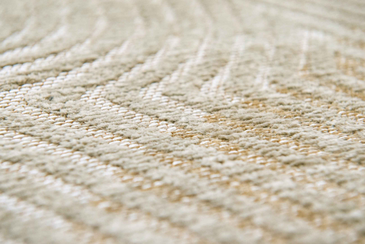 5' Beige and White Round Abstract Non Skid Area Rug