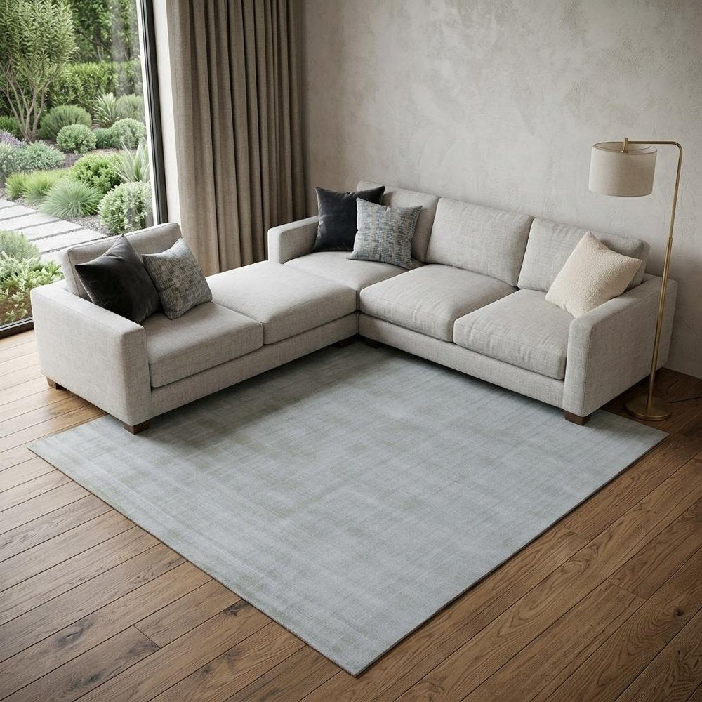 9' X 12' Green Hand Loomed Area Rug