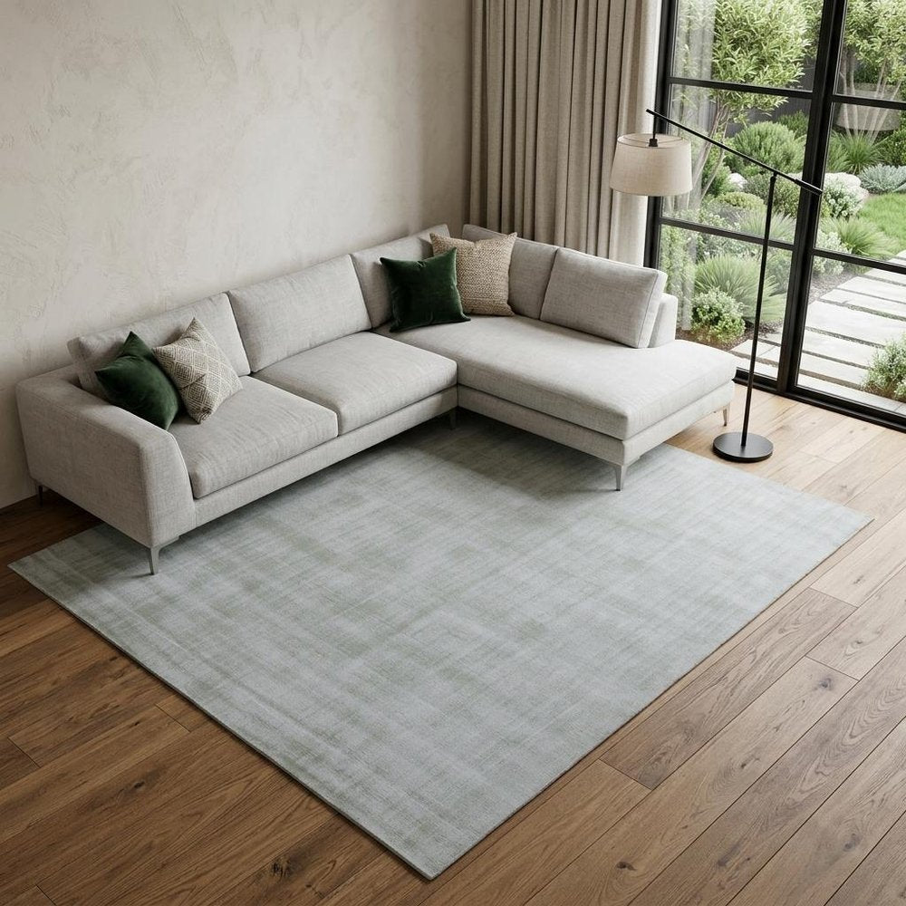8' X 10' Green Hand Loomed Area Rug