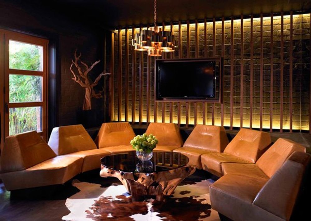 6' X 7' Brown And Black Cowhide Cowhide Print Area Rug