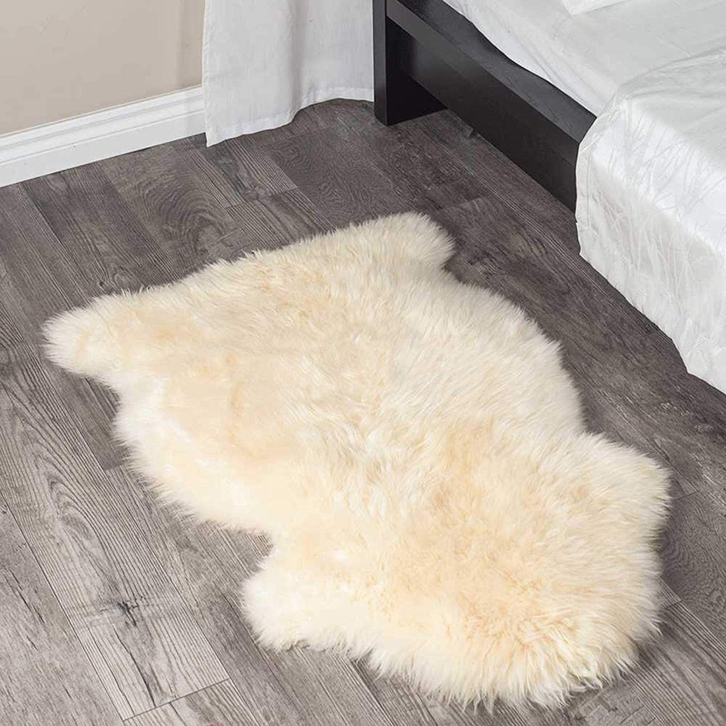 2' X 3' White Animal Print Area Rug