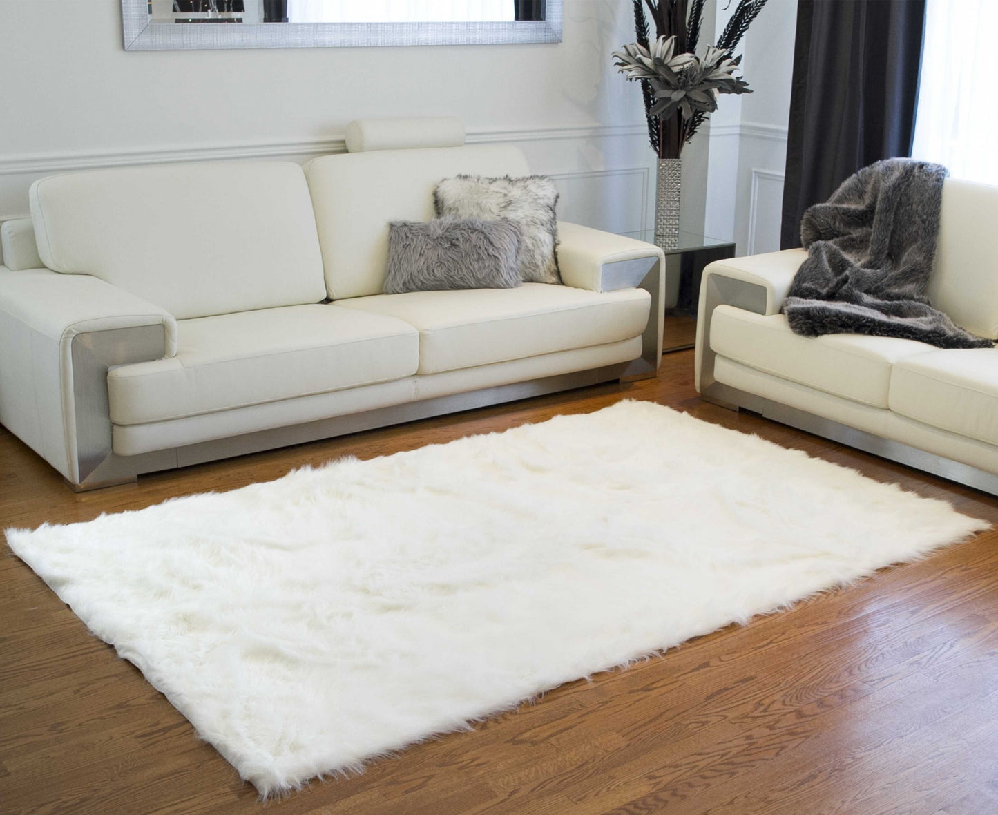 5' X 8' Off White Faux Fur Flokati Area Rug