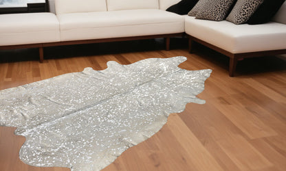6' X 7' Black And Silver Cowhide Animal Print Area Rug