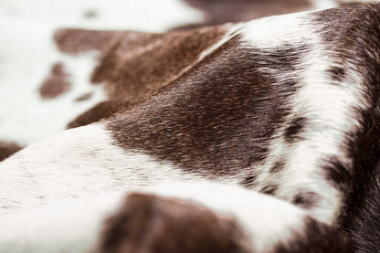 6' X 7' White Cowhide Cowhide Print Area Rug
