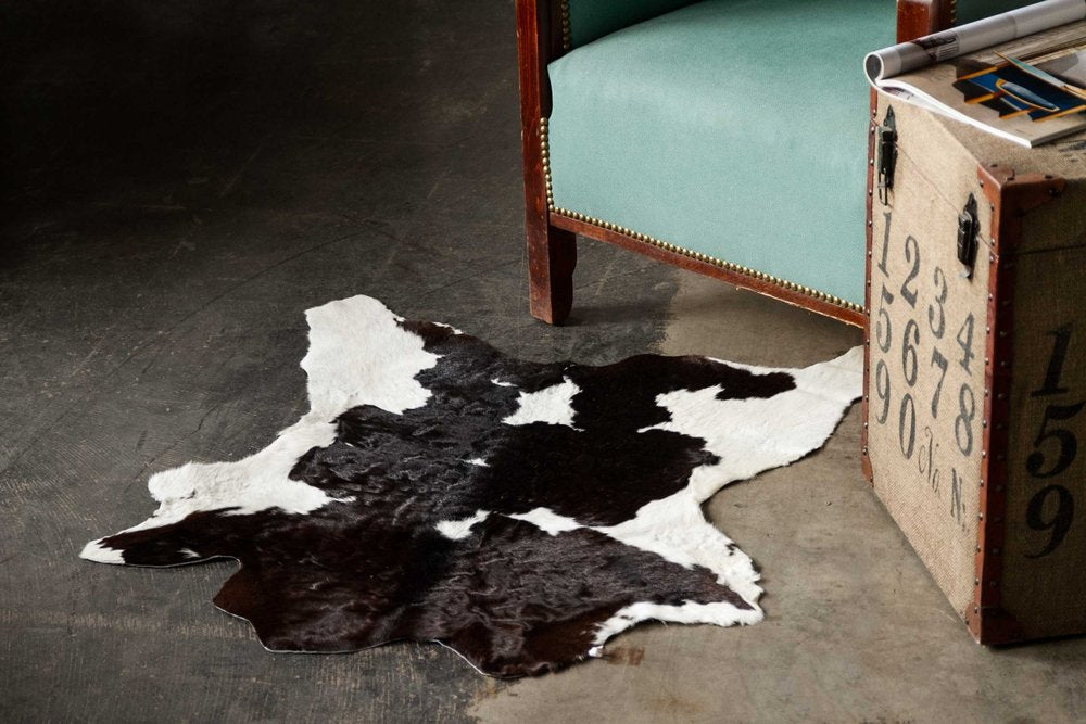 2' X 3' Black And White Cowhide Abstract Hand Woven Area Rug