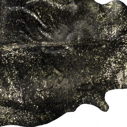 5' X 7' Black And Gold Cowhide Cowhide Print Area Rug