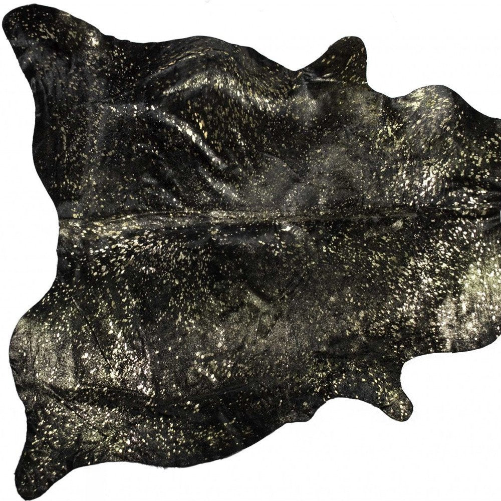 5' X 7' Black And Gold Cowhide Cowhide Print Area Rug