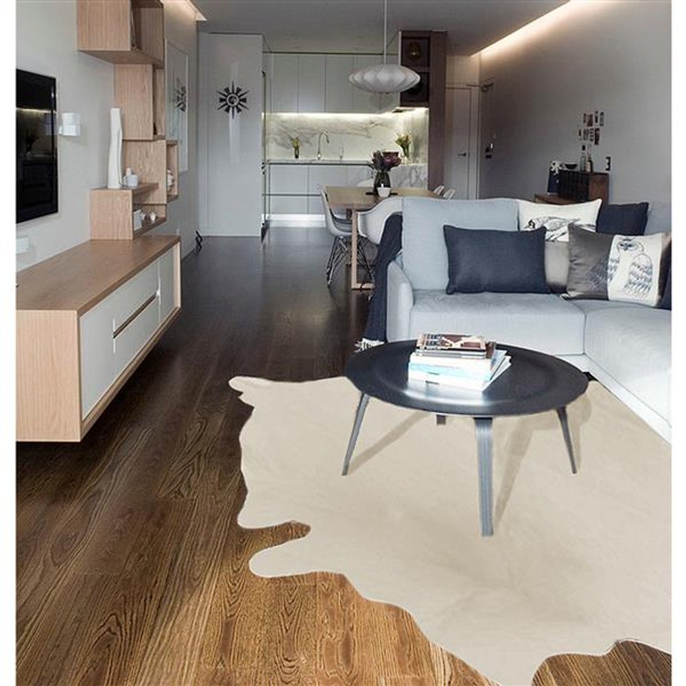 5' X 7' Black And Gold Cowhide Cowhide Print Area Rug