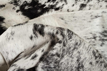 6' X 7' Black And White Cowhide Area Rug