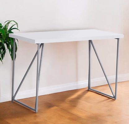 22" White and Silver Computer Desk