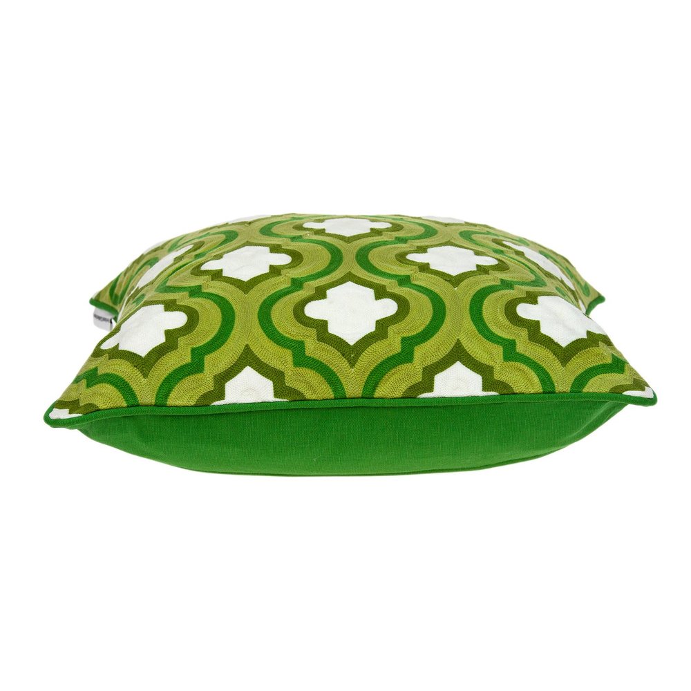 20" Green And White Quatrefoil Cotton Throw Pillow