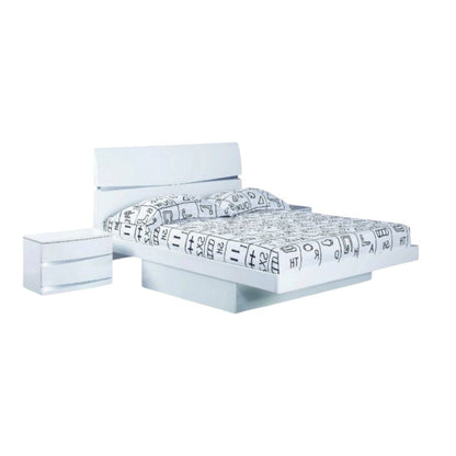 Four Piece White Solid Wood Bedroom Set With Mirror