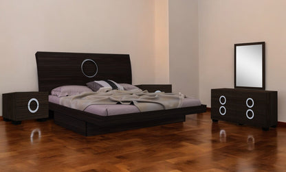 Four Piece Wood Brown Solid Wood Bedroom Set With Mirror