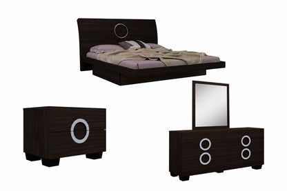 Four Piece Wood Brown Solid Wood Bedroom Set With Mirror
