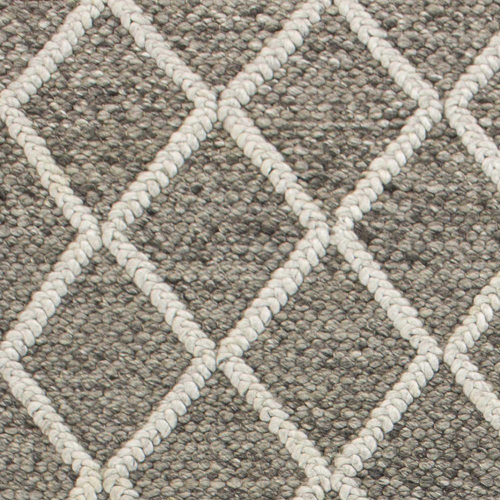 3' X 5' Dark Gray And Ivory New Zealand Lambs Wool Diamond Hand Woven Area Rug