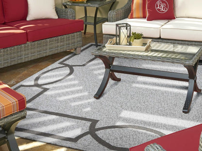 6' X 9' Ivory And Gray Geometric Hand Hooked Area Rug