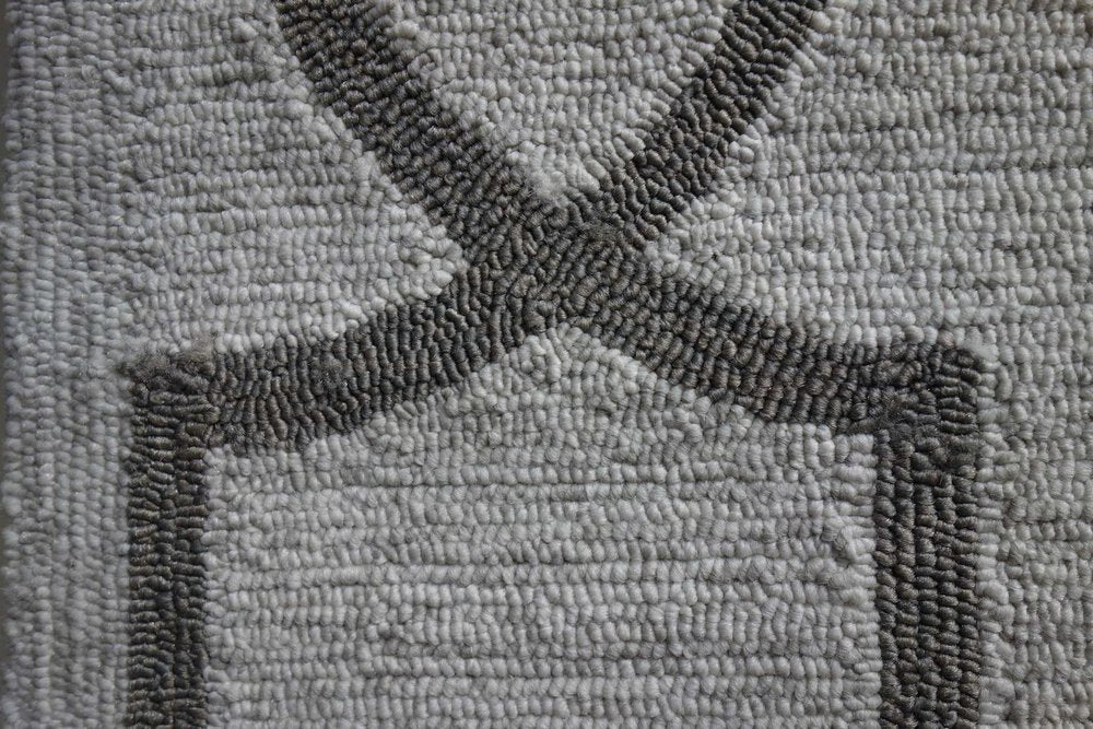 6' X 9' Ivory And Gray Geometric Hand Hooked Area Rug